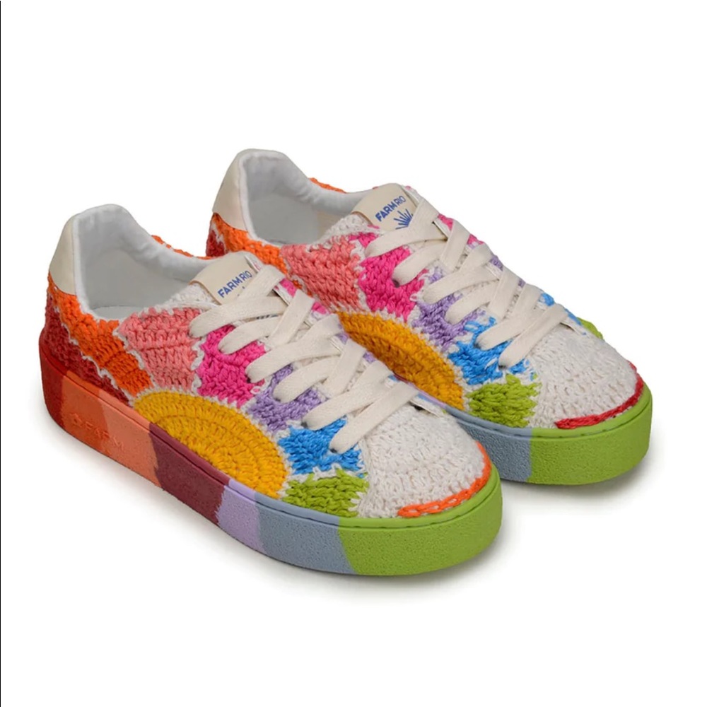 COPY - NWT Sunset Crochet Flatform Sneaker